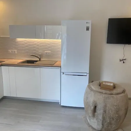 4* Posta / Butiga Couples Only Apartmán