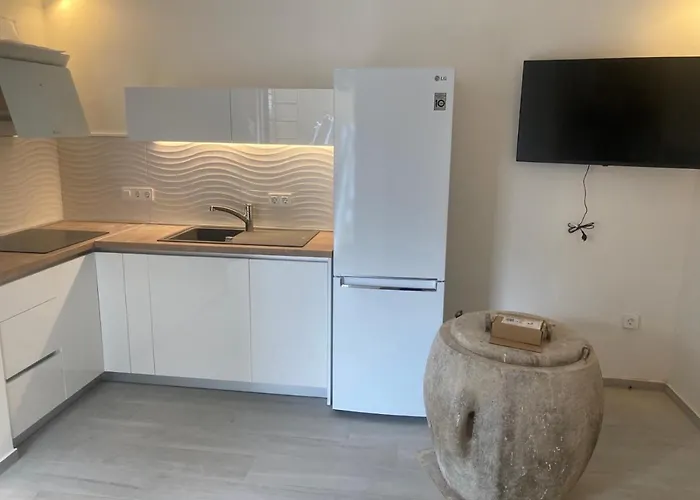 4* Posta / Butiga Couples Only Apartman