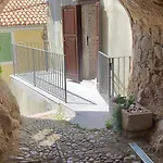 4* Posta / Butiga Couples Only דירה *
